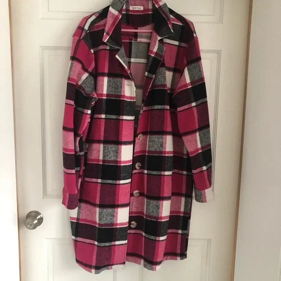 ❤️ CLOSET CLEAR OUT!! 🎉 Plaid Pink and Black Women's Coat - Picture 1 of 4